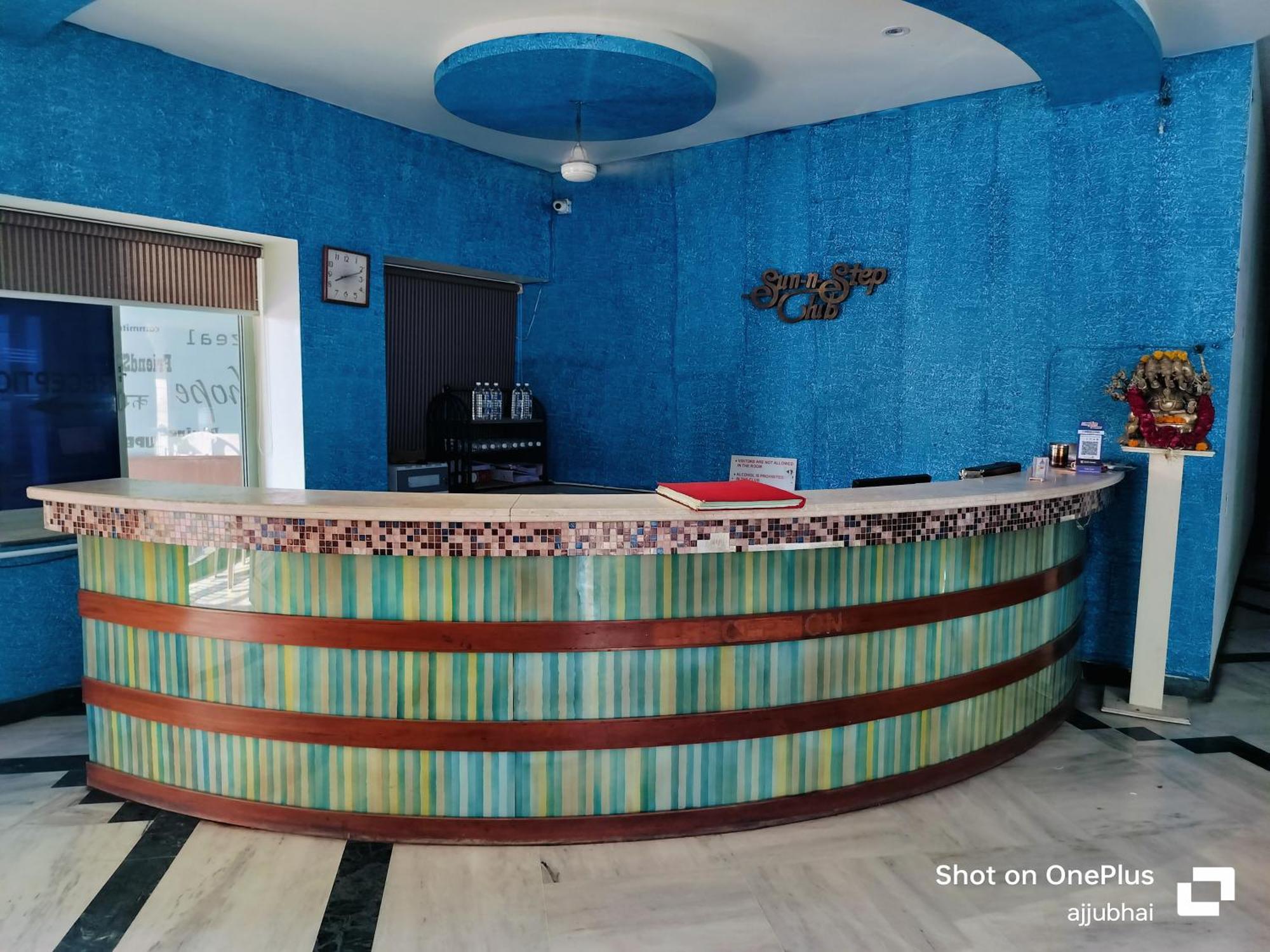 Sun N Step Club Hotel Ahmedabad Exterior foto